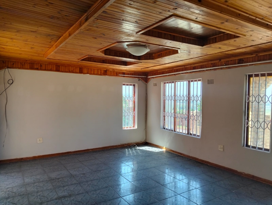 To Let 5 Bedroom Property for Rent in Mthata Eastern Cape